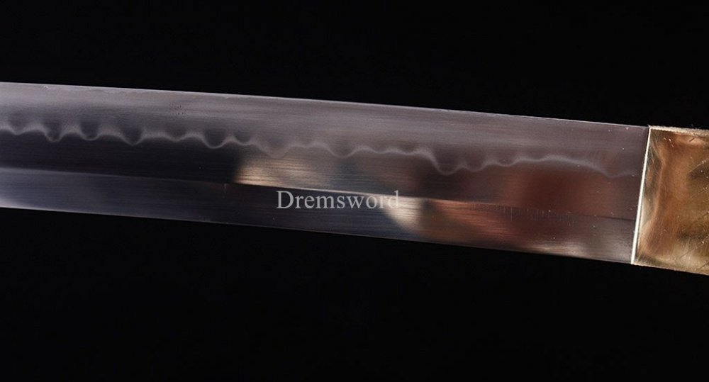 T10 Steel Clay Tempered Hada Polishing Tachi Japanese Samurai Sword Choji Hamon Shinogi Zukuri Full Tang  Sharp Red.