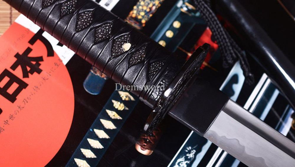 Handmade T10 Steel ClayTempered Katana Japanese Samurai Sharp Functional Sword Shinogi Zukuri Full Tang Green Black.