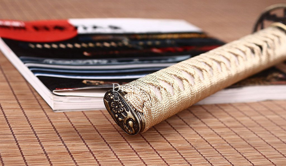 T10 Steel Clay Tempered Japanese Samurai Katana Sword Hand Polishing Sharp Blade Shinogi Zukuri Full Tang Sharp Red.