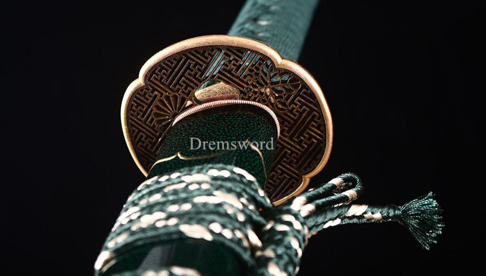 T10 Steel Clay Tempered Katana Japanese Samura Real Sword HITATSURA Ox Horn Saya Shinogi Zukuri Full Tang Green.