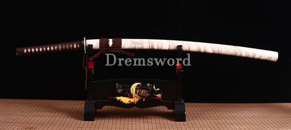 Kobuse Clay Tempered Steel Japanese Samurai Katana Sword for Battle Brass Tsuba SHINOGI-ZUKURI Brown And White