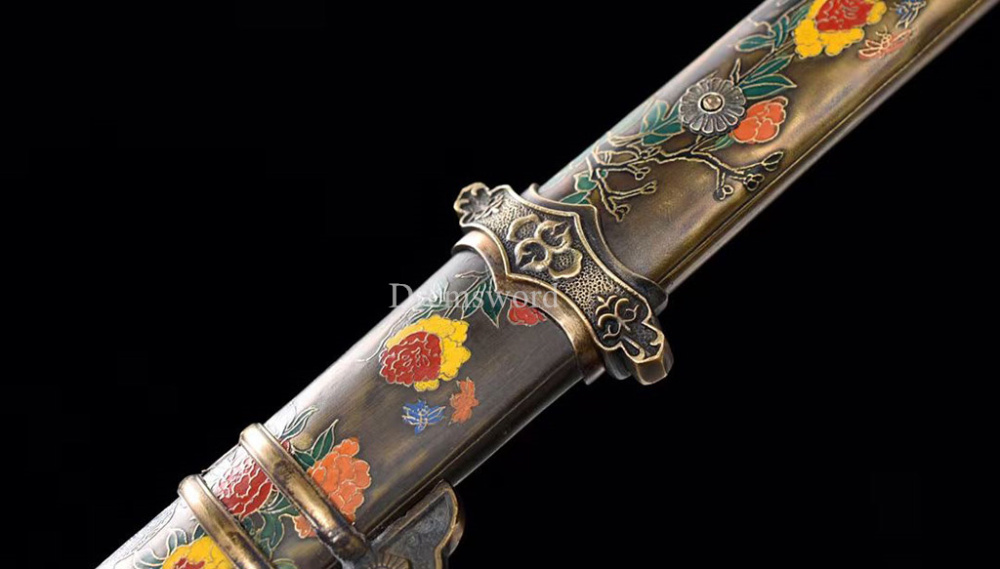Handmade Damascus Folded Steel Tang Dao Traditional Chinese Sword Battle Ready Kiriha Zukuri Real Sharp Sword Brown And Yellow