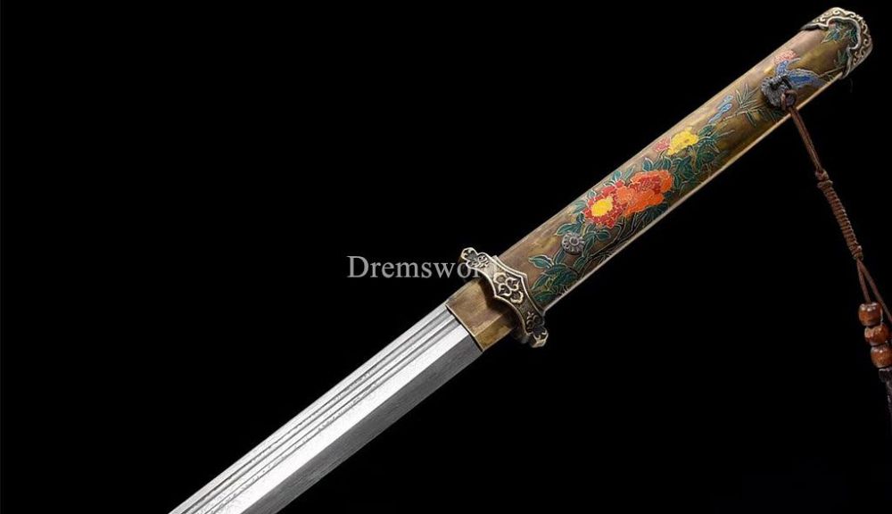 Handmade Damascus Folded Steel Tang Dao Traditional Chinese Sword Battle Ready Kiriha Zukuri Real Sharp Sword Brown And Yellow