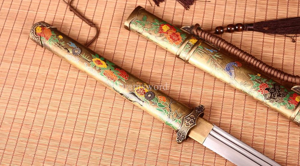 Handmade Damascus Folded Steel Tang Dao Traditional Chinese Sword Battle Ready Kiriha Zukuri Real Sharp Sword Brown And Yellow