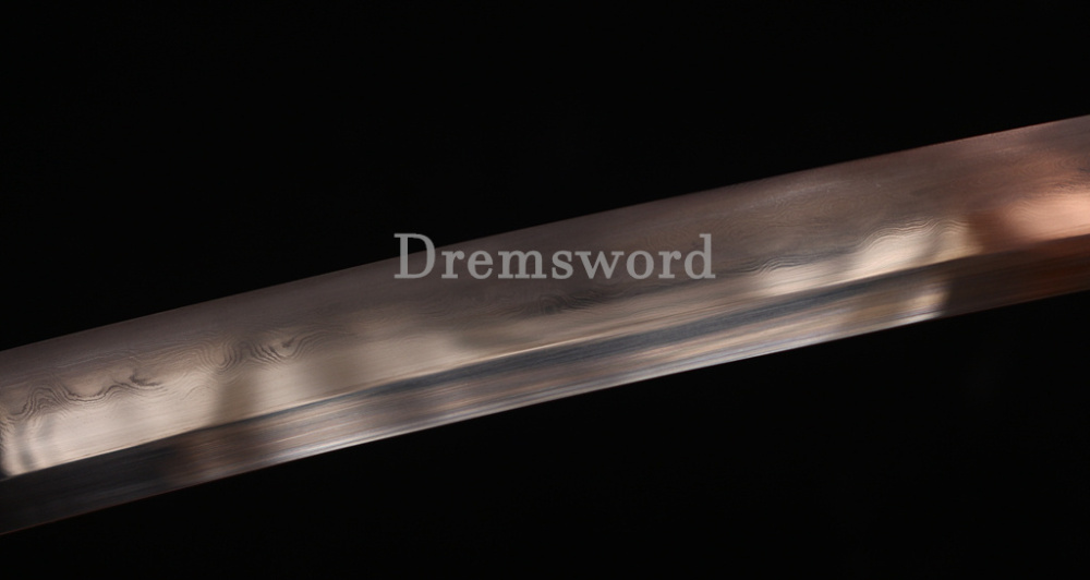 Kobuse Clay Tempered Steel Japanese Samurai Katana Sword for Battle Brass Tsuba SHINOGI-ZUKURI Brown And White
