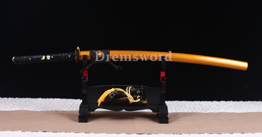 Clay Tempered Honsanmai Steel Katana Japanese Samurai Sword O-Kissaki Sugu Hamon Shinogi-Zukuri Gold and Black