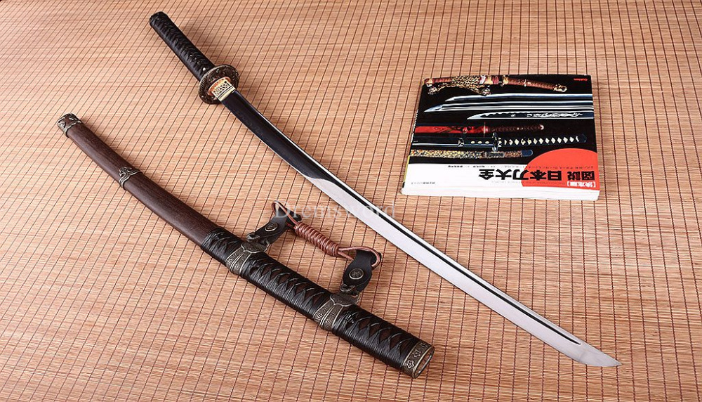 Battle Ready Tachi T10 Clay Tempered Japanese Samurai Katana Sword Real Hamon Shinogi Zukuri Full Tang  Sharp Brown.