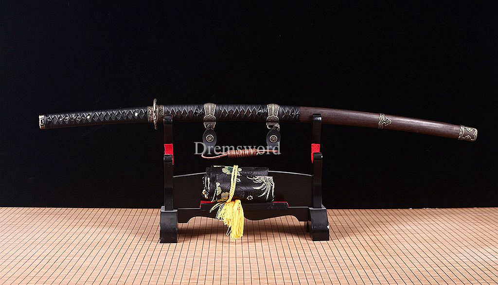 Battle Ready Tachi T10 Clay Tempered Japanese Samurai Katana Sword Real Hamon Shinogi Zukuri Full Tang  Sharp Brown.