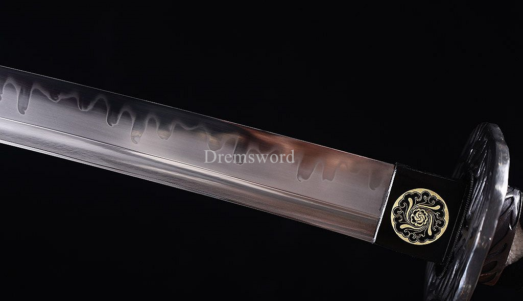 T10 Steel Clay Tempered Katana Japanese Samurai Sword Real Sharp Battle Ready Shinogi Zukuri Full Tang  Sharp Black.