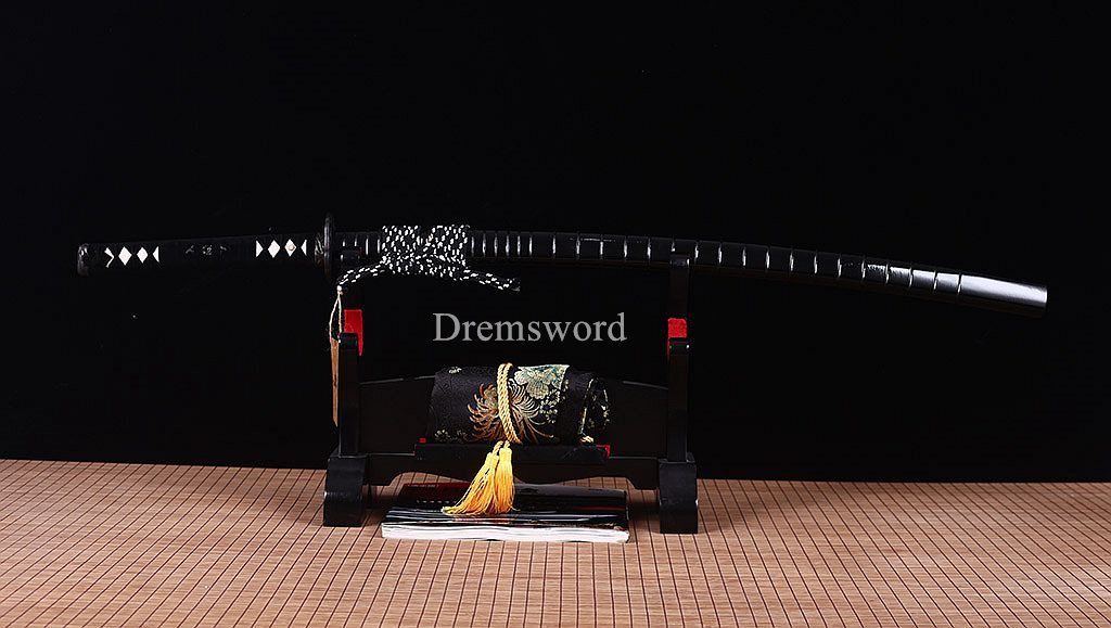 T10 Steel Clay Tempered Katana Japanese Samurai Sword Real Sharp Battle Ready Shinogi Zukuri Full Tang  Sharp Black.