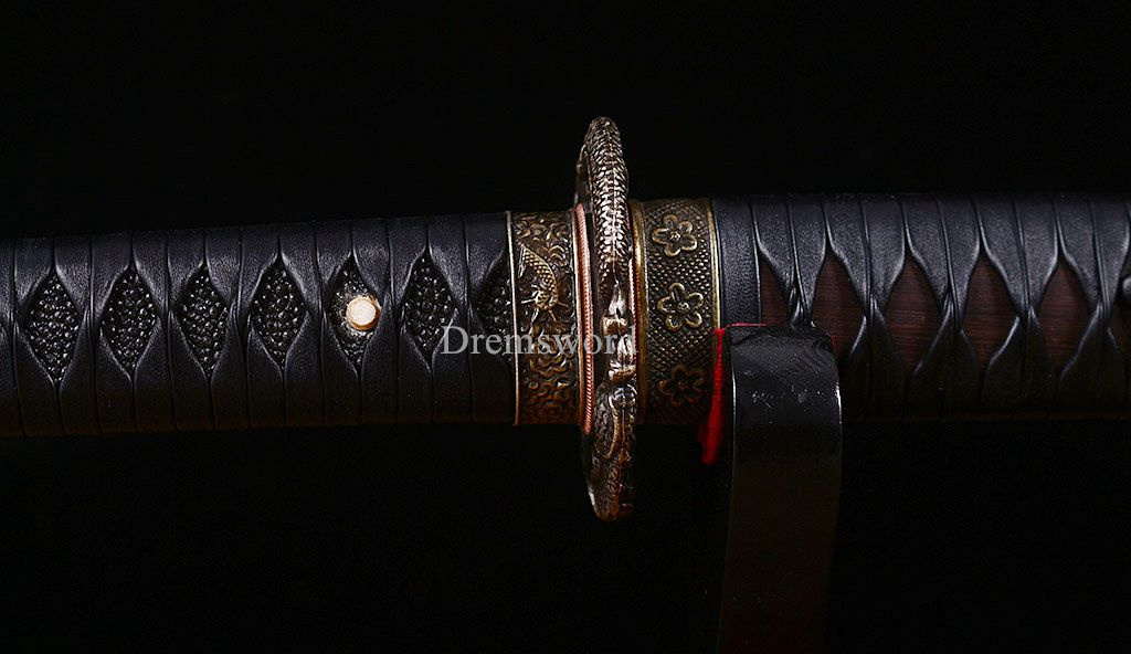 Battle Ready Tachi T10 Clay Tempered Japanese Samurai Katana Sword Real Hamon Shinogi Zukuri Full Tang  Sharp Brown.