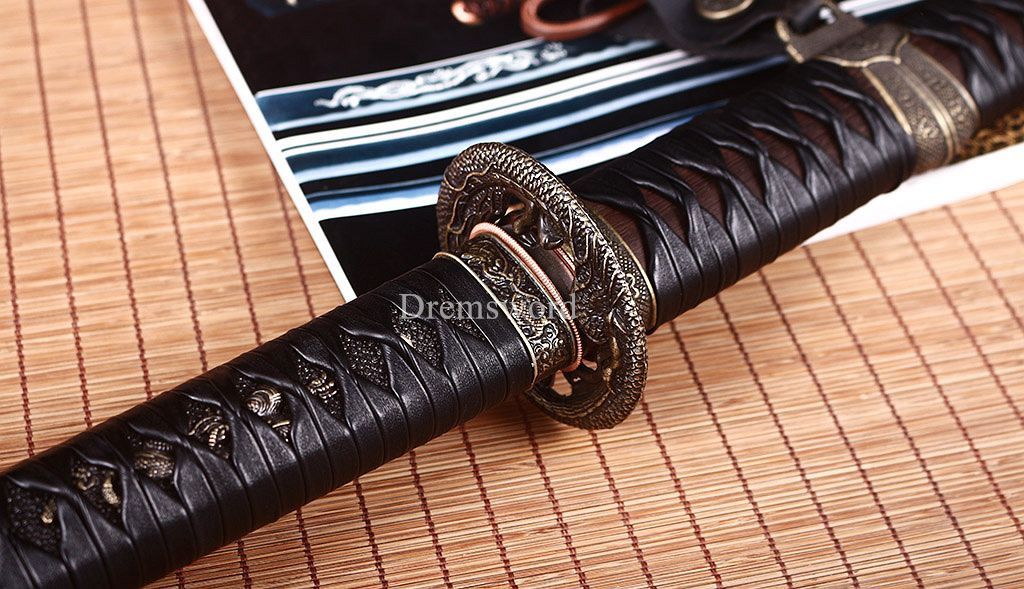Battle Ready Tachi T10 Clay Tempered Japanese Samurai Katana Sword Real Hamon Shinogi Zukuri Full Tang  Sharp Brown.