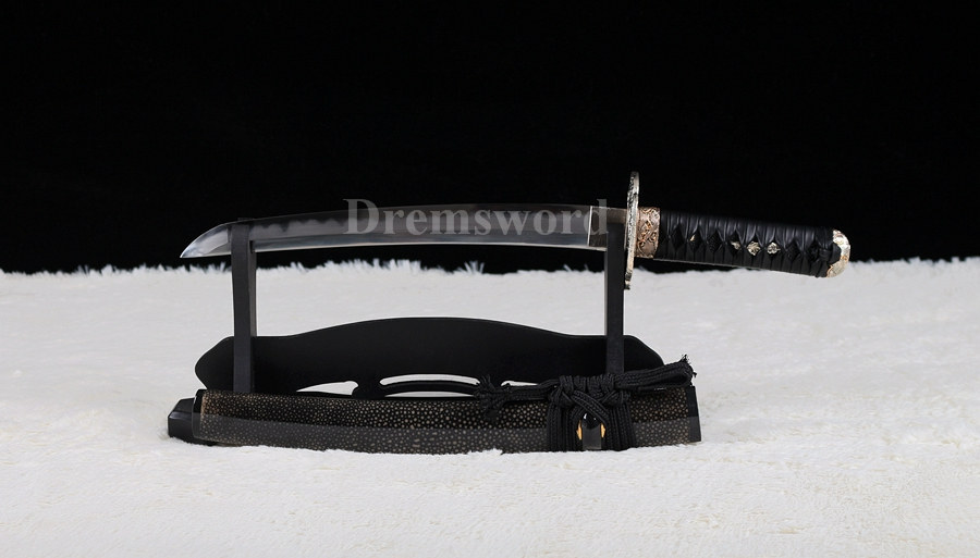 Hand forged clay tempered Folded Steel Hazuya Polish Japanese Samurai tanto Sword blossom engraved Razor Shinogi-Zukuri Black
