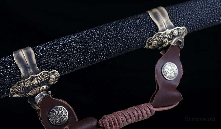 Top Quality Hand Forged Japanese Folded Steel Clay Tempered Blade Tachi sword Razor Sharp Shinogi-Zukuri Black
