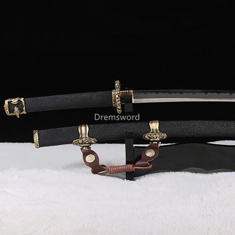 Top Quality Hand Forged Japanese Folded Steel Clay Tempered Blade Tachi sword Razor Sharp Shinogi-Zukuri Black