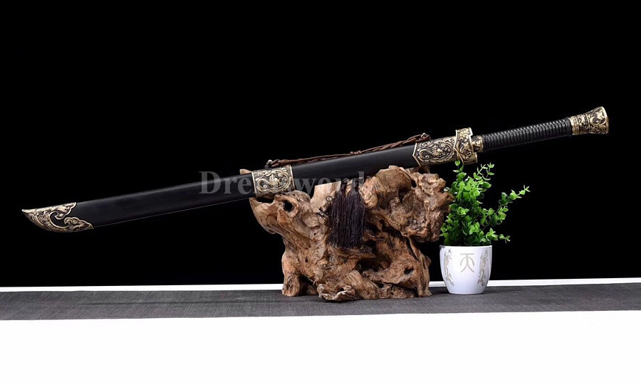 Hand forge T10 steel clay tempered Chinese Saber Sword 斩马刀 battle ready sharp Hira-Zukuri Black