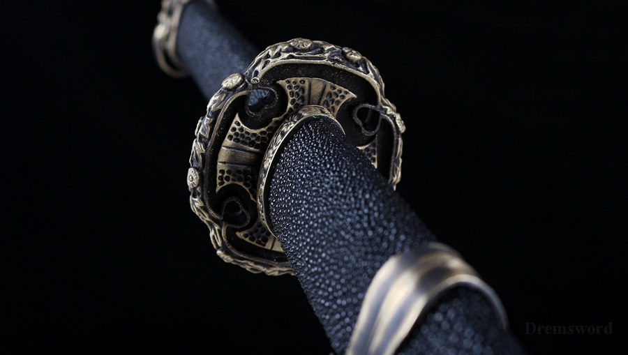 Top Quality Hand Forged Japanese Folded Steel Clay Tempered Blade Tachi sword Razor Sharp Shinogi-Zukuri Black