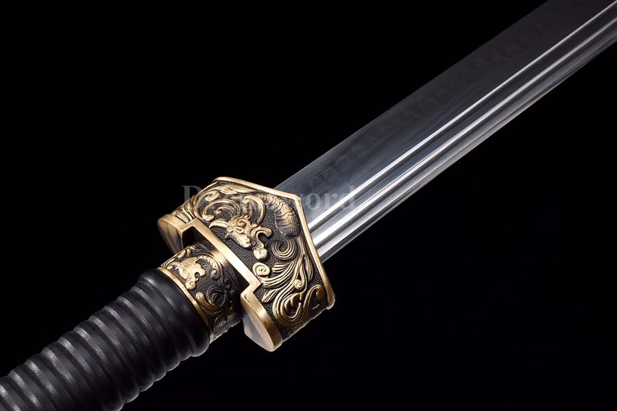 Hand forge T10 steel clay tempered Chinese Saber Sword 斩马刀 battle ready sharp Hira-Zukuri Black