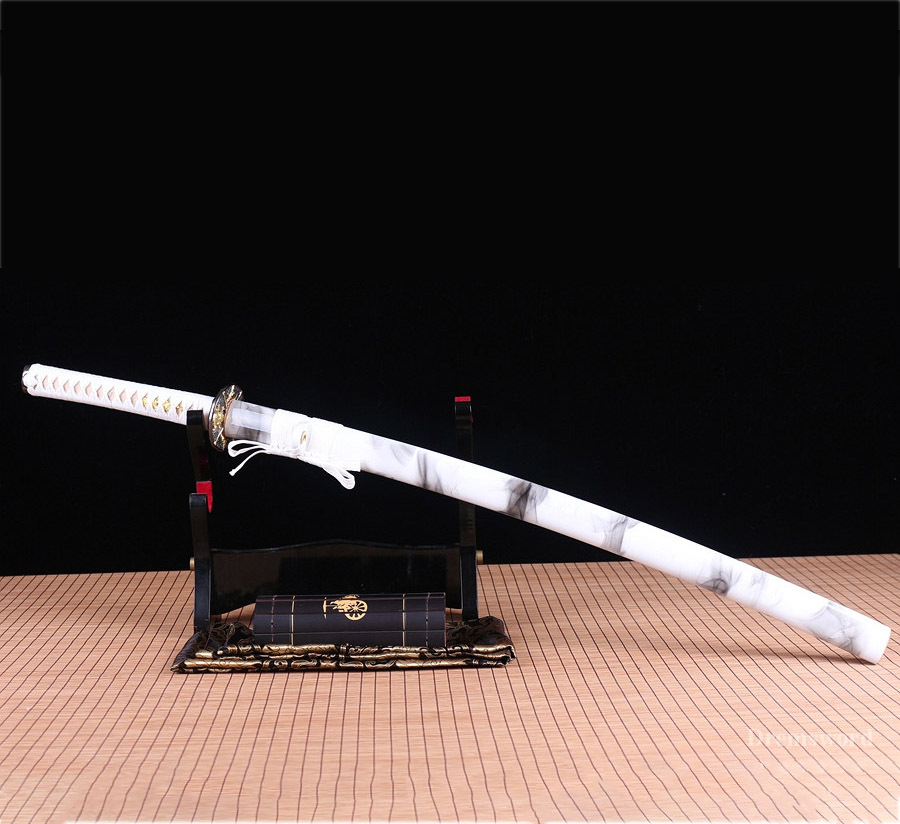 handmade Japanese wakizashi Samurai Sword Black Blade damascus Folded Steel Full Tang Sharp Shinogi-Zukuri White