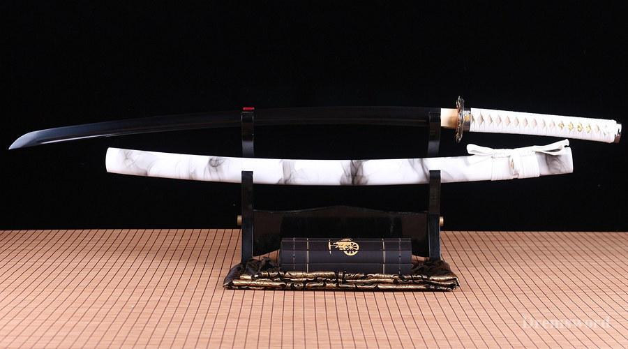 handmade Japanese wakizashi Samurai Sword Black Blade damascus Folded Steel Full Tang Sharp Shinogi-Zukuri White