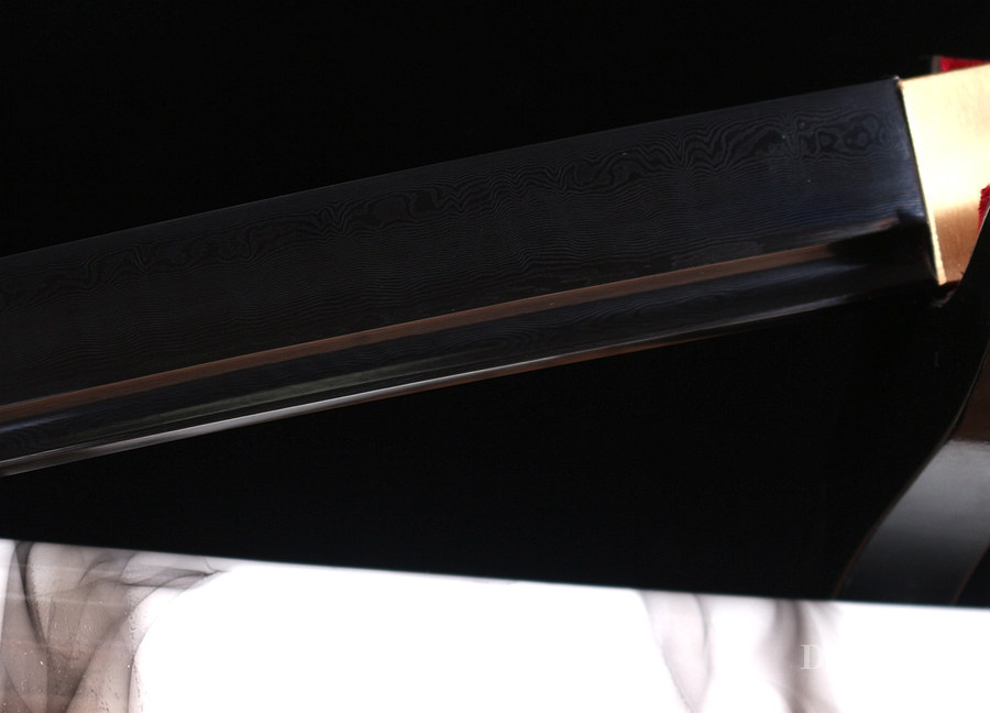 handmade Japanese wakizashi Samurai Sword Black Blade damascus Folded Steel Full Tang Sharp Shinogi-Zukuri White