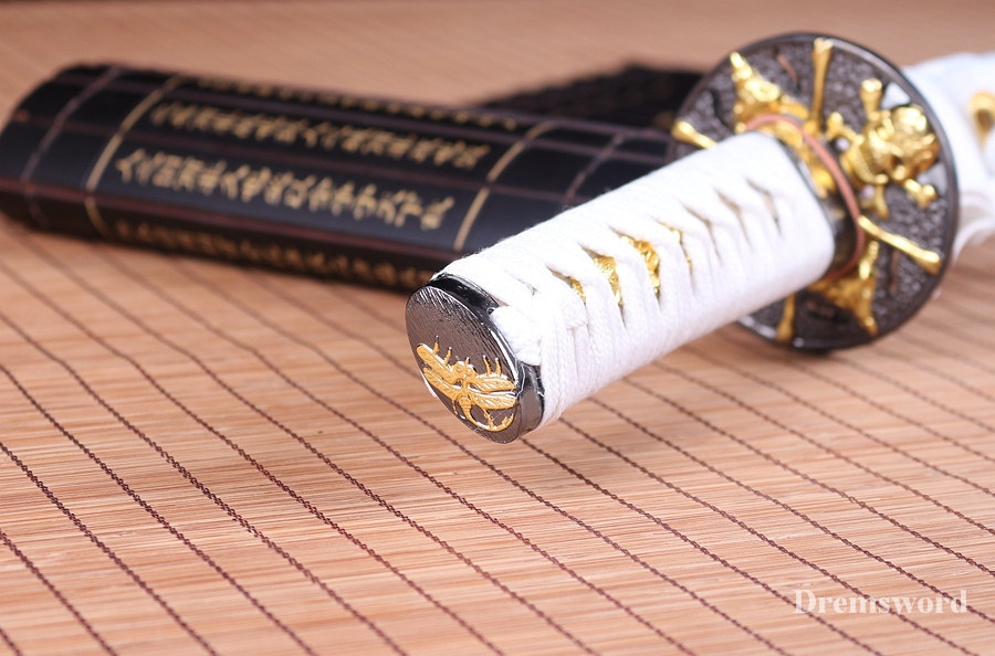 handmade Japanese tanto Samurai Sword Black Blade damascus Folded Steel Full Tang Sharp Shinogi-Zukuri White