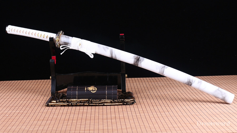 handmade Japanese wakizashi Samurai Sword Black Blade damascus Folded Steel Full Tang Sharp Shinogi-Zukuri White