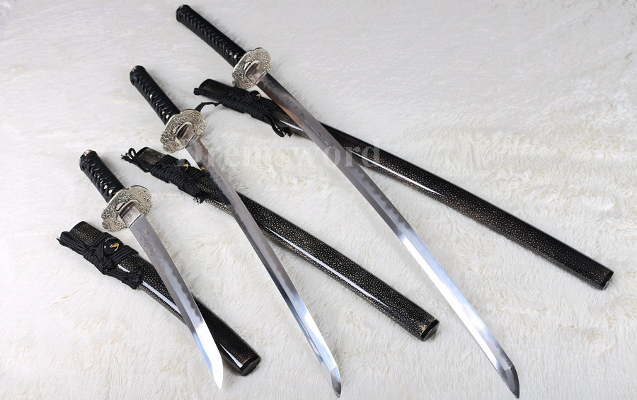 Japanese Samurai Sword Daisho Set Katana+Wakizashi+Tanto clay tempered Folded Steel Hazuya Polish blossom engraved Razor Sharp Shinogi-Zukuri Black
