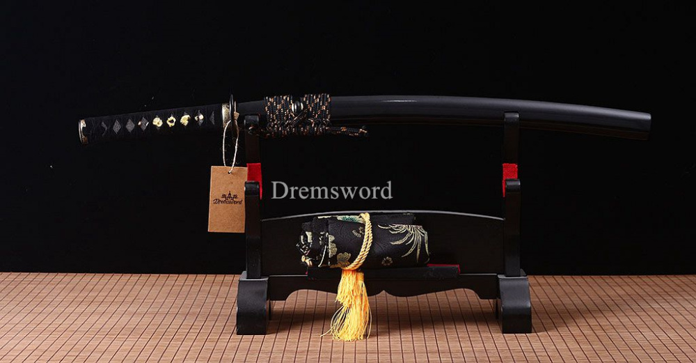 Folded Steel Clay Tempered Wakizashi Japanese Samurai Sharp Sword Battle Ready Shinogi-Zukuri Black