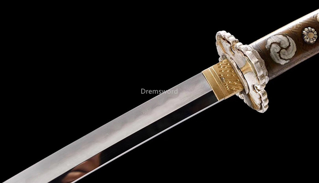 Japanese Tachi Battle Ready samurai Sword Folded Steel Clay Tempered full tang Razor Sharp twisted shaped texture Shinogi-Zukuri Coffee