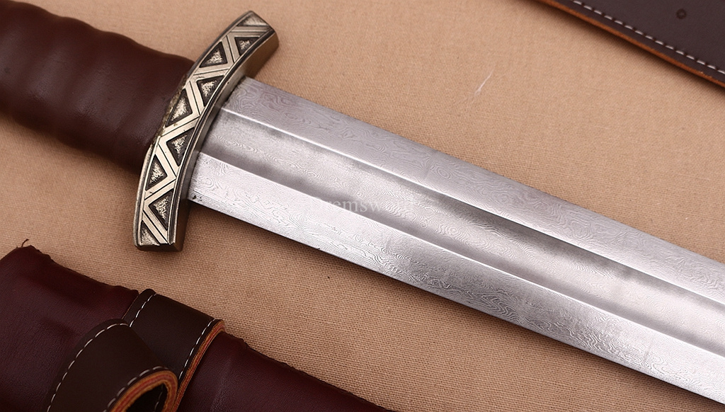 35 inches Damascus Folded Steel European Sword Battle Ready Brown Leather Sheath Double Edge Sword Stainless Steel Fittings