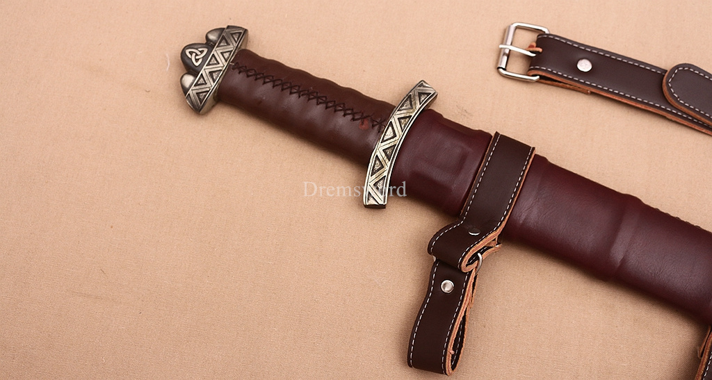 35 inches Damascus Folded Steel European Sword Battle Ready Brown Leather Sheath Double Edge Sword Stainless Steel Fittings