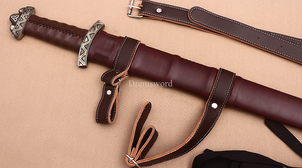 35 inches Damascus Folded Steel European Sword Battle Ready Brown Leather Sheath Double Edge Sword Stainless Steel Fittings