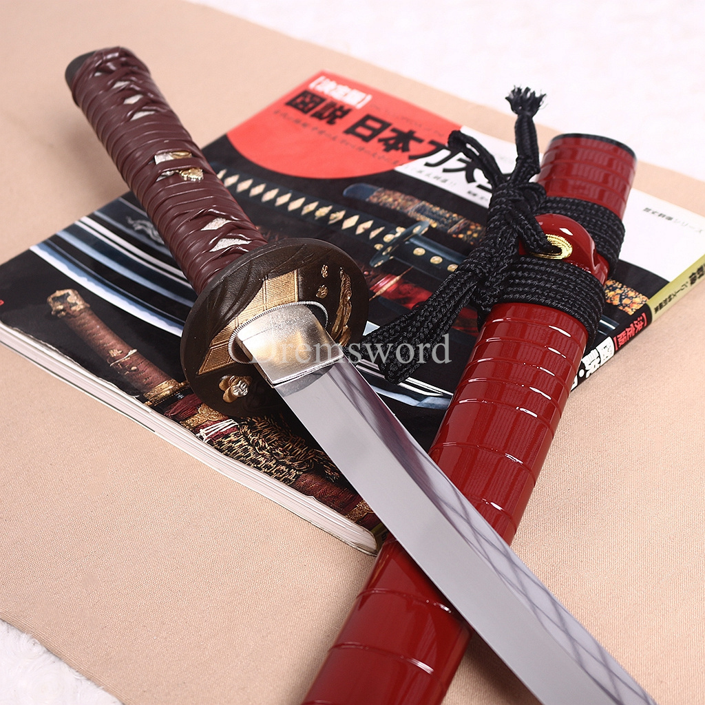Handmade 9260 Spring Steel Wakizashi Japanese Samurai Functional Sword Full Tang Kogarasu-Maru Zukuri Red