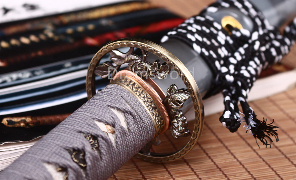 Handmade T10 Steel Clay Tempered Katana Japanese Samurai Sword Battle Ready SHINOGI-ZUKURI Full Tang Grey