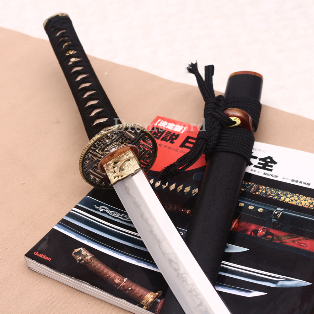 Hand Forged Tamahagane Clay Tempered Choji Hamon Katana Japanese Samurai Sword SHINOGI-ZUKURI Full Tang Ox Horn Black Saya
