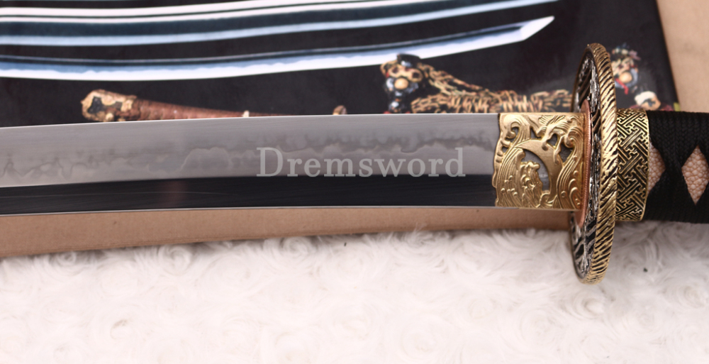 Hand Forged Tamahagane Clay Tempered Choji Hamon Katana Japanese Samurai Sword SHINOGI-ZUKURI Full Tang Ox Horn Black Saya