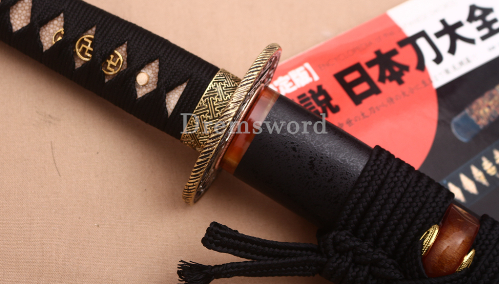 Hand Forged Tamahagane Clay Tempered Choji Hamon Katana Japanese Samurai Sword SHINOGI-ZUKURI Full Tang Ox Horn Black Saya