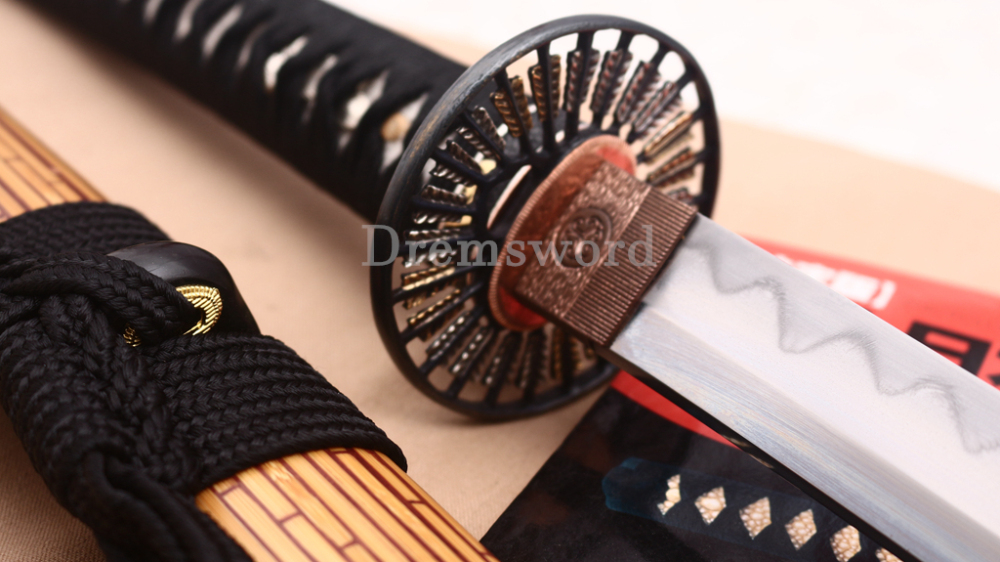 Hand Forged Tamahagane Clay Tempered Katana Japanese Samurai Sword SHINOGI-ZUKURI Full Tang Ox Horn Saya