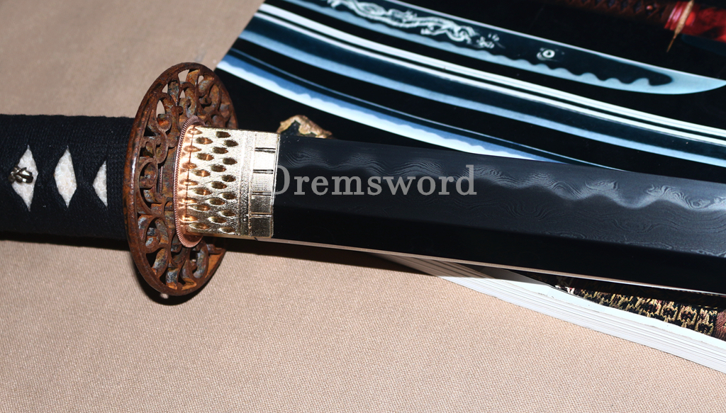 High Quality Folded Tamahagane Katana Japanese Samurai Sword SHINOGI-ZUKURI Full Tang Ox Horn Black Rattan Saya Old treated Tsuba
