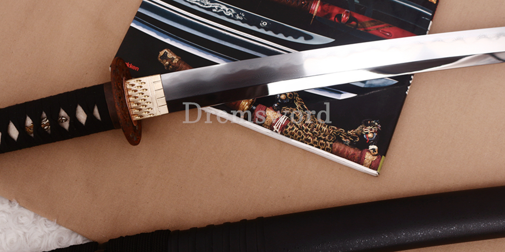 High Quality Tamahagane Katana Japanese Samurai Sword SHINOGI-ZUKURI Full Tang Ox Horn Black Rattan Saya Old treated Tsuba