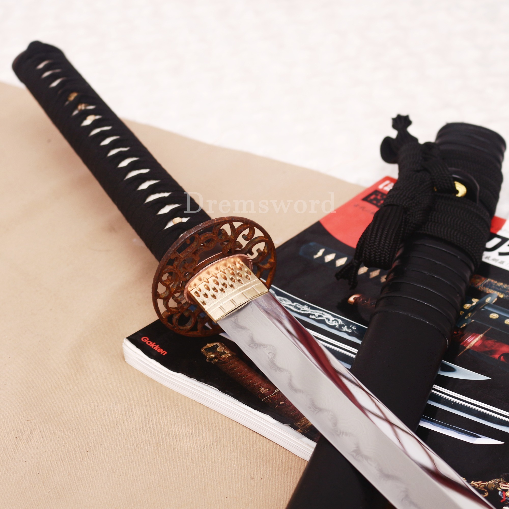 High Quality Tamahagane Katana Japanese Samurai Sword SHINOGI-ZUKURI Full Tang Ox Horn Black Rattan Saya Old treated Tsuba
