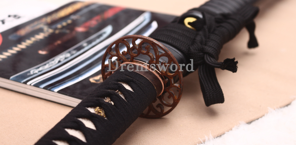 High Quality Tamahagane Katana Japanese Samurai Sword SHINOGI-ZUKURI Full Tang Ox Horn Black Rattan Saya Old treated Tsuba
