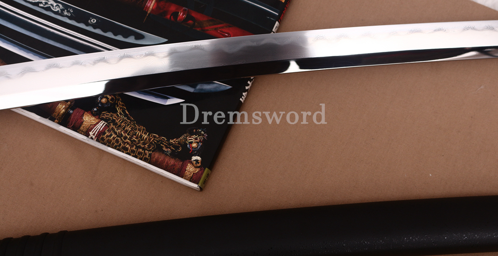 High Quality Folded Tamahagane Katana Japanese Samurai Sword SHINOGI-ZUKURI Full Tang Ox Horn Black Rattan Saya Old treated Tsuba