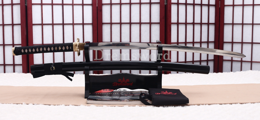 Kogarasumaru Kissaki 9260 Spring Steel Functional Katana Japanese Samurai Sword Battle Ready Full Tang Moroha Zukuri Black