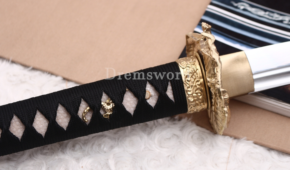 Kogarasumaru Kissaki 9260 Spring Steel Functional Katana Japanese Samurai Sword Battle Ready Full Tang Moroha Zukuri Black