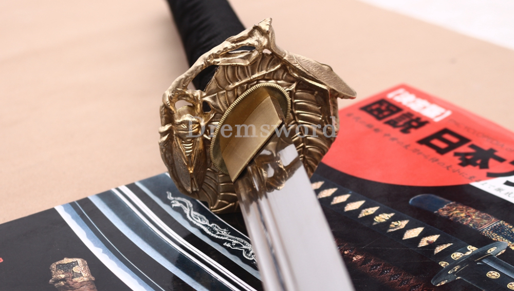 Kogarasumaru Kissaki 9260 Spring Steel Functional Katana Japanese Samurai Sword Battle Ready Full Tang Moroha Zukuri Black