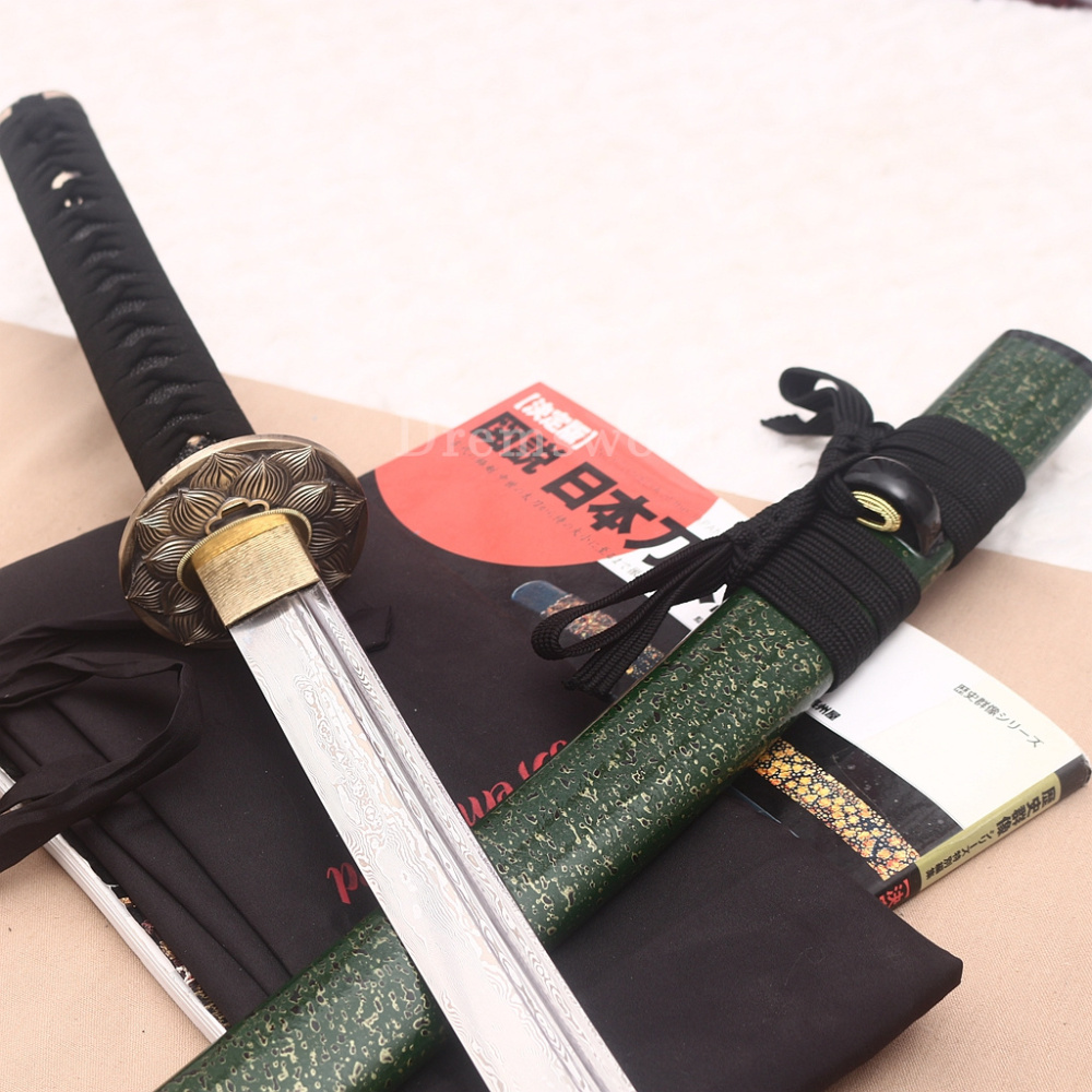 Handmade Damascus Folded Steel Katana Japanese Samurai Sword Battle Ready Shinogi Zukuri Green