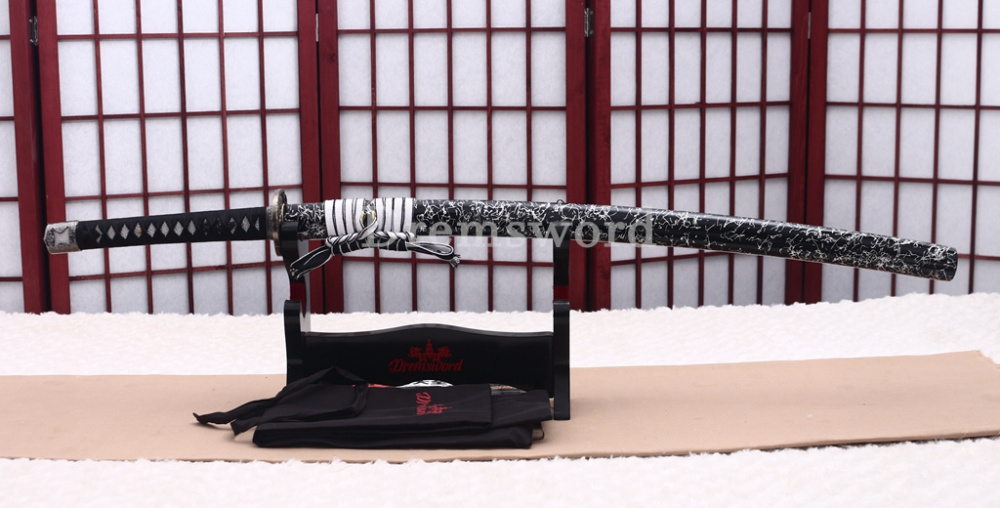 Twisted Pattern Damascus Folded Steel Katana Japanese Samurai Sword Battle Ready Shinogi Zukuri Black & White