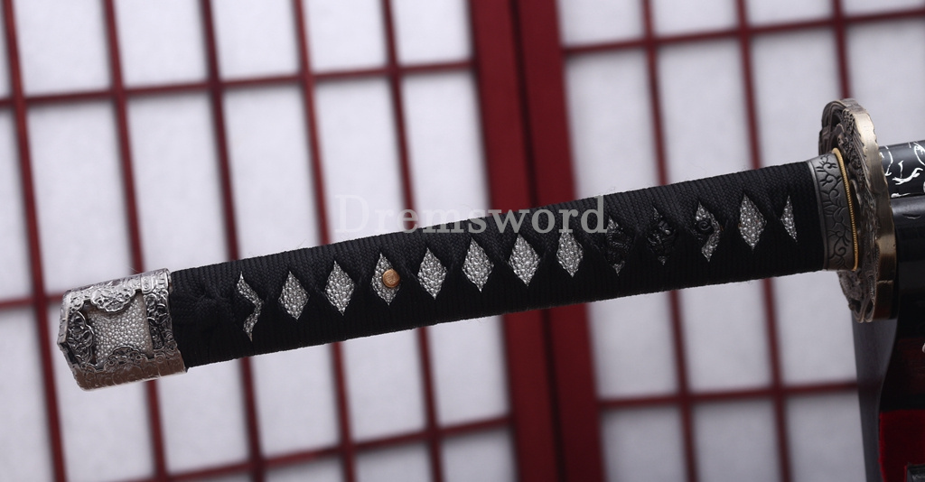 Twisted Pattern Damascus Folded Steel Katana Japanese Samurai Sword Battle Ready Shinogi Zukuri Black & White